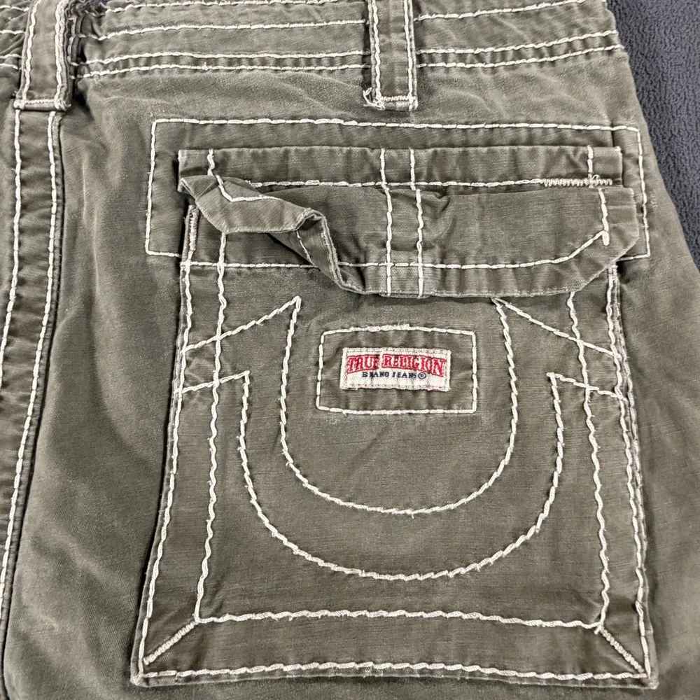 True Religion Mens Super T Cargo Shorts Olive Green White Stitch Y2K Size 34 37